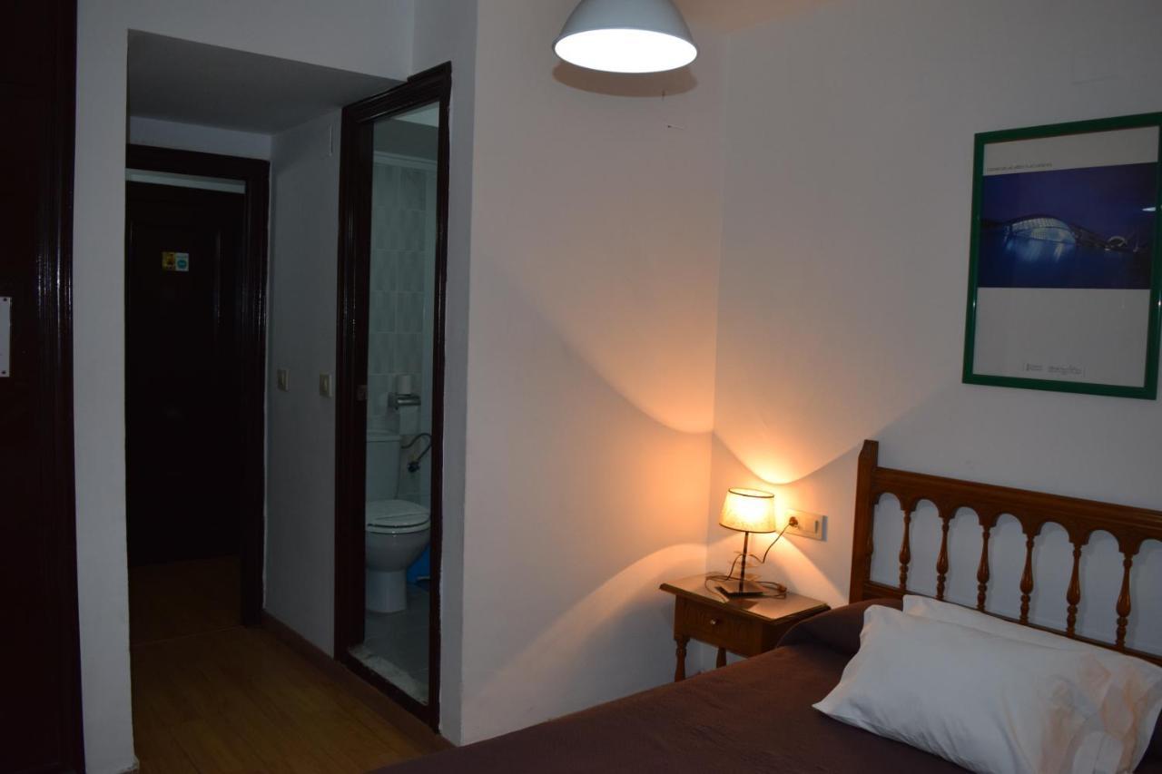 Pension Waksman Valencia Bagian luar foto