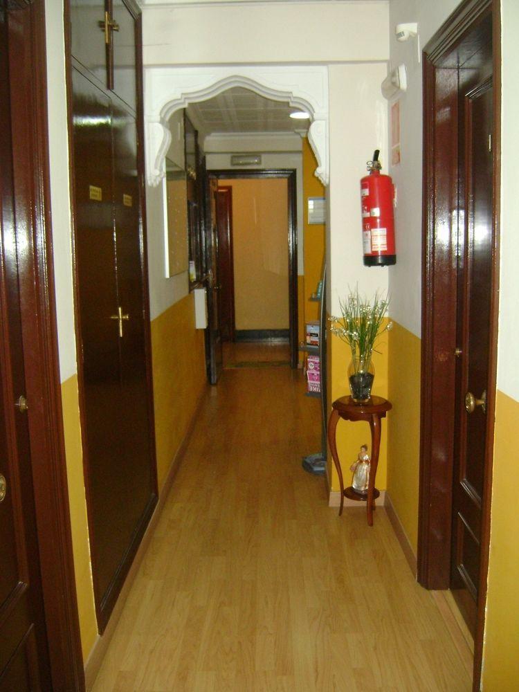 Pension Waksman Valencia Bagian luar foto